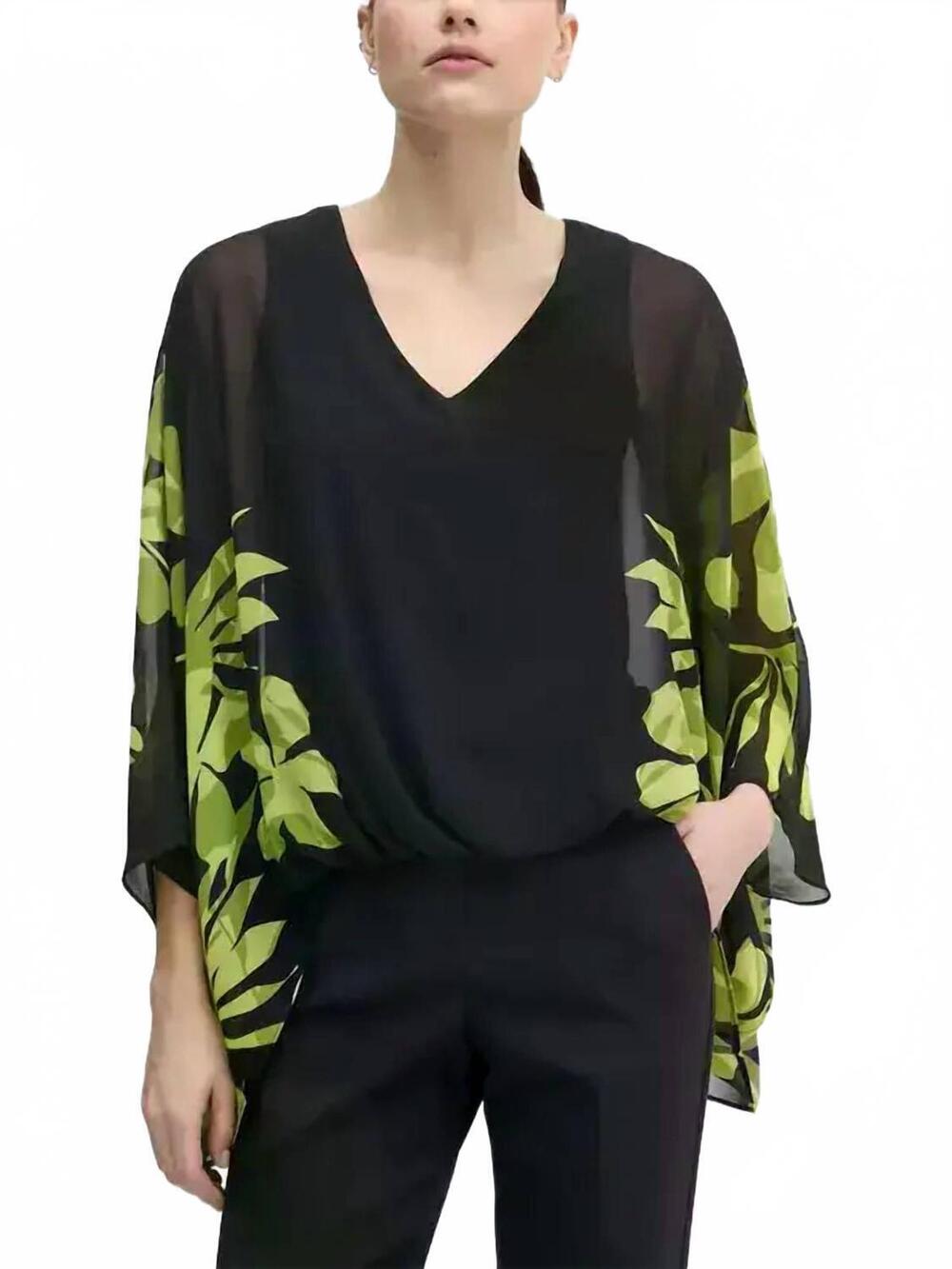 NEW JOSEPH RIBKOFF floral print v-neck blouse in black
